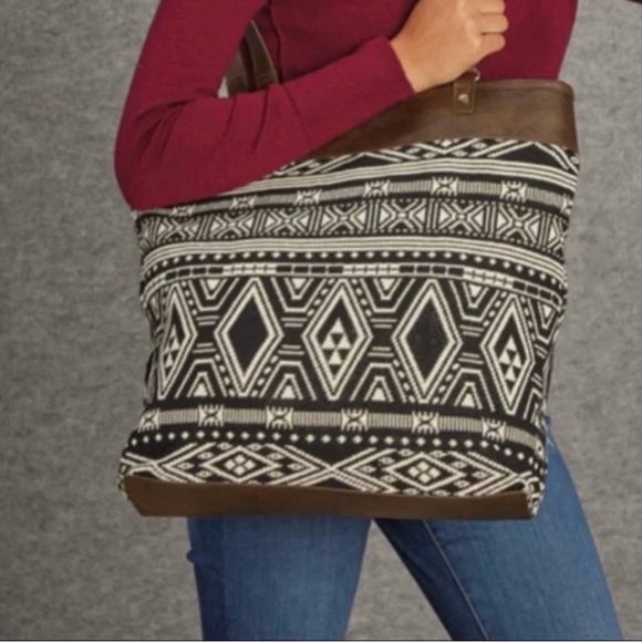 Thirty One Jewel Boho Aztec Rio Weave Reversable Tote Bag - Picture 2 of 9